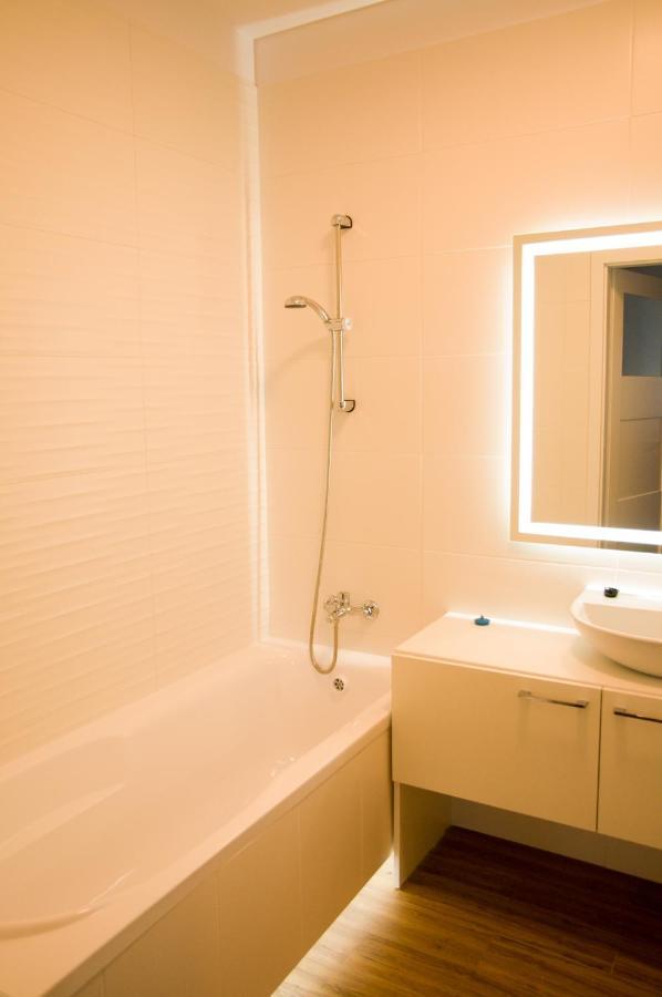 Apartament Verde Лодзь Екстер'єр фото